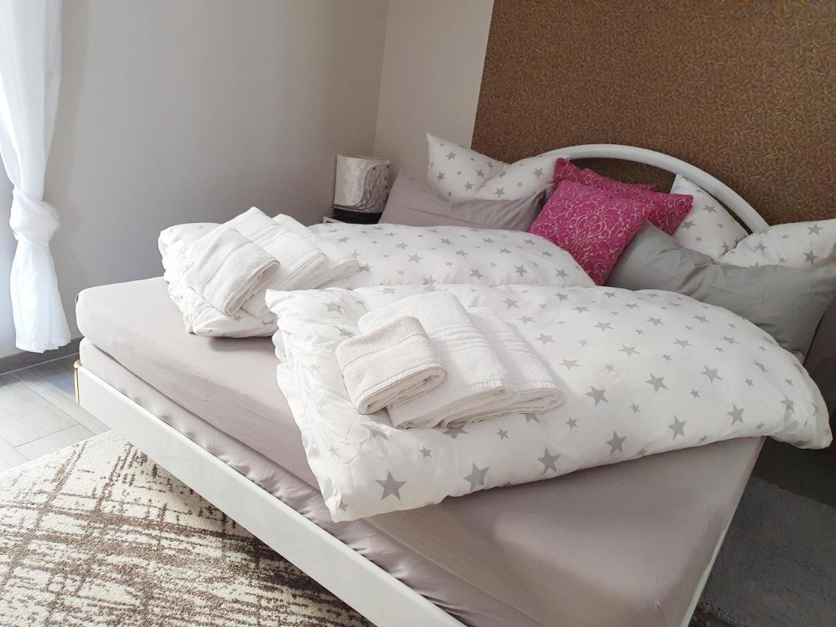 Monteur-fremdenzimmer - Petit Quartier * Merenberg